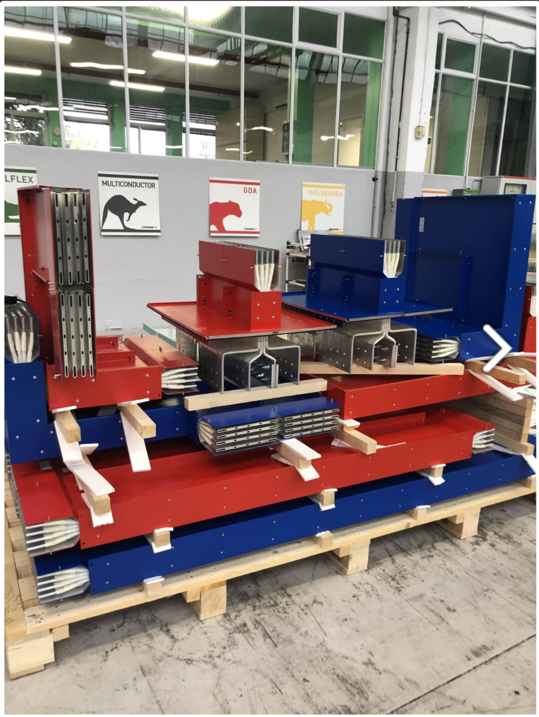 Busbar Trunking System (BBT)